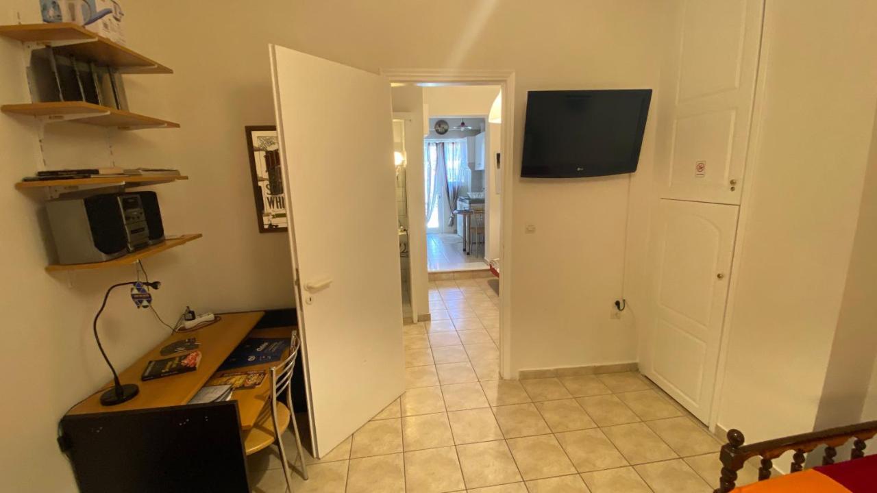 Patras Centre Apartment Exterior photo